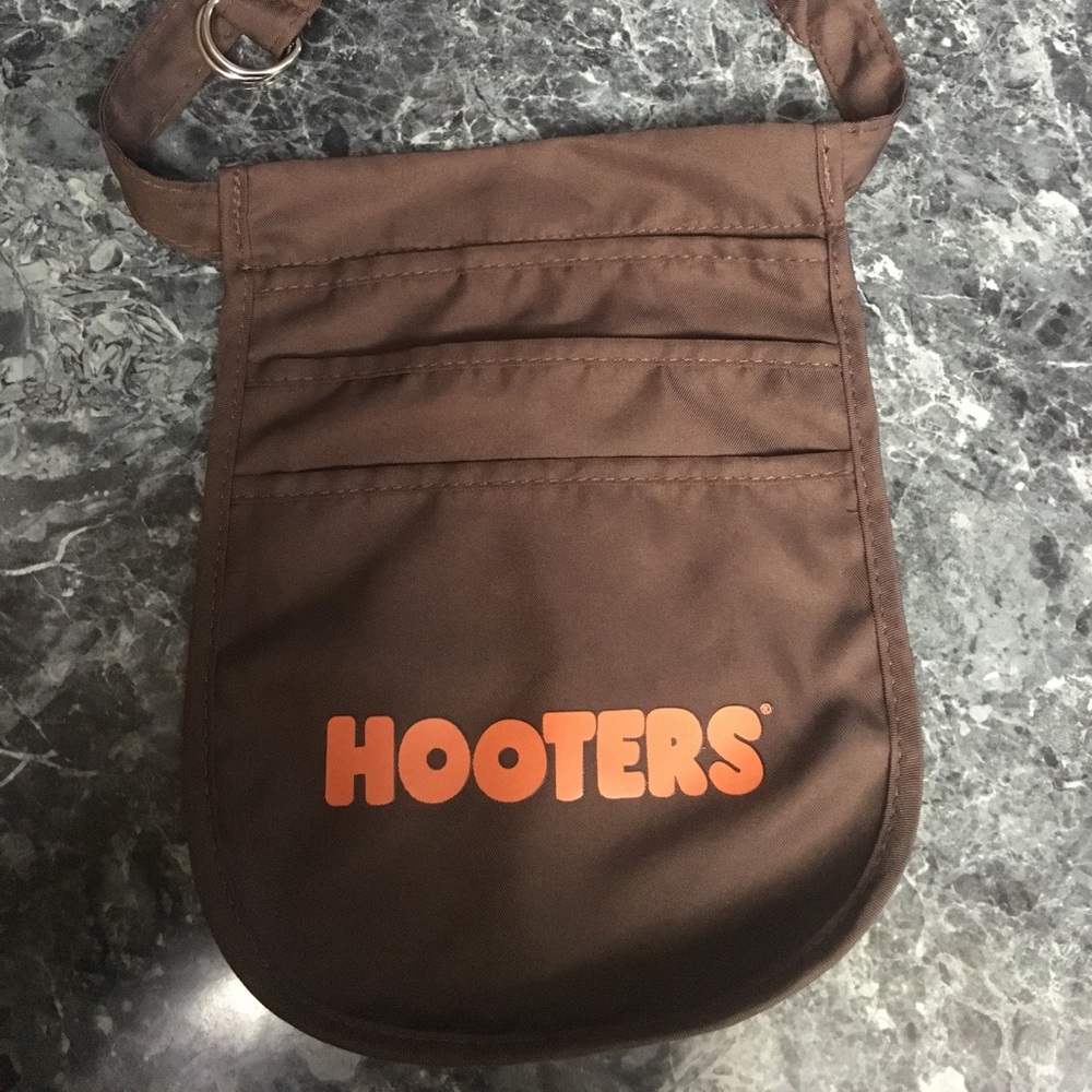 OFFICIAL HOOTERS MONEY POUCH -  BROWN